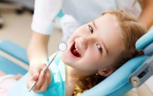 牙龈萎缩的原因和治疗方法(什么原因牙龈萎缩)
