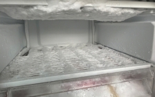 冰箱怎么快速除冰(冰箱快速冰箱除冰)