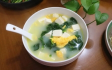 菠菜豆腐汤的做法(豆腐菠菜汤做法窍门)