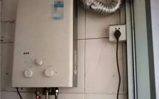 直排燃气热水器(燃气热水器排气管放哪里)