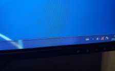 电脑屏幕花屏横条纹闪(条纹闪横屏幕花屏电脑能用吗)